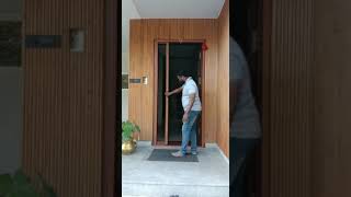 Retractable screen Door