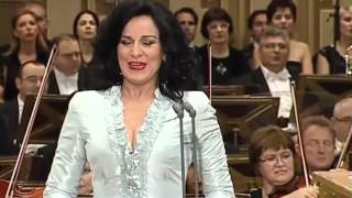 Angela Gheorghiu - Puccini - Tosca - 'Vissi d'arte'