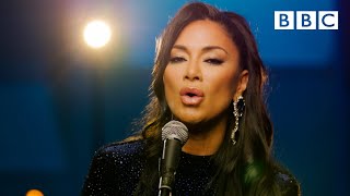 @NicoleScherzinger performs 'Never Enough' from The Greatest Showman 🙌 ✨❤️ BBC