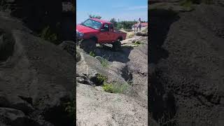 SOLID AXLE TOYOTA TACOMA PLAYING AROUND ON THE @rauschcreekoff-roadpark8707 COMP COURSE WITH ED