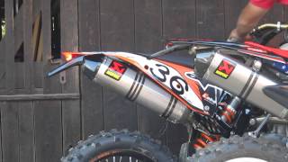 V2 vs. single Akrapovic sound test: Aprilia RXV 450 and KTM 450 EXC