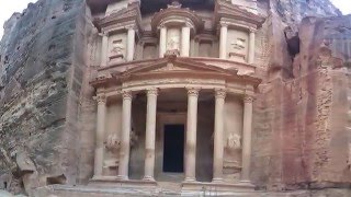 Hiking through Petra Part I