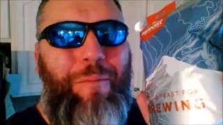 How to use a Wyeast Smack Pack (Big Robb Style... Smack that Beer Yeast!!)