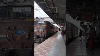 (NKJD) WAG5HC WITH AMRAVATI - PUNE EXPRESS ARRVING AHMEDNAGAR JN #shorts