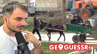 Мэддисон отгадывает города России и соревнуется с другими стримерами Geoguessr