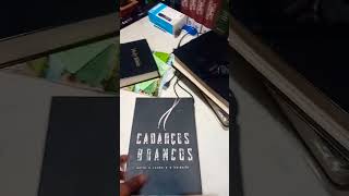 Cadarços brancos entre o sonho e a barbárie David Vega