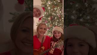 “Christmas Time’s a-Comin” 3-part family harmony. Bill Monroe holiday classic [Tex Logan] Merry! 🎄