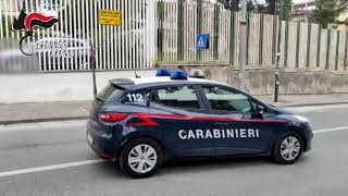 Napoli, rapina due 18enni ma il maresciallo dei carabinieri vede tutto: arrestato