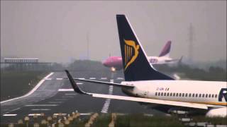 Boeing 737-800 Winglet vs. Airbus A320 Sharklet (HD)