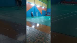 berlatih kekuatan backhand dulu...