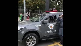 A polícia de São Paulo,  não compri ordens inconstitucional e ante democrática, vamos divulgar..