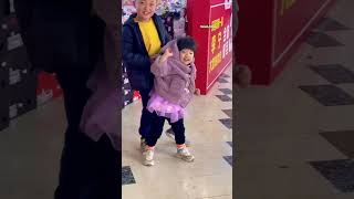 chinese cute babies playing🐥 #sosweet#worldcutestbaby#viral #shorts#like#foryou#subscribe 4more👍🏻