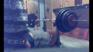 bench press 145kg