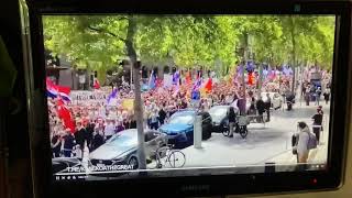 Esto es hermoso! La gente en todos los países pidiendo libertad