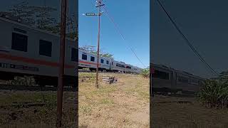 KERETA ARGO WILIS NGEBUT SAMPAI BERDEBU AREA MAOS