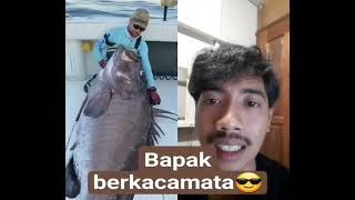 Seorang bapak terkagum" setelah menangkap ikan raksasa😎🤯