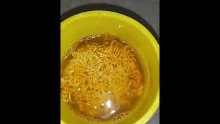 Hostel food -Chilly Chow Cuppa Noodles in 5 min#Hostwl#food#hostellife#foodfever #itry #viral