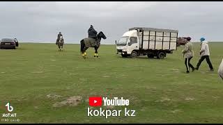 Жаңбырда атпен🐎 жүк көлігін сүйреді😱😱