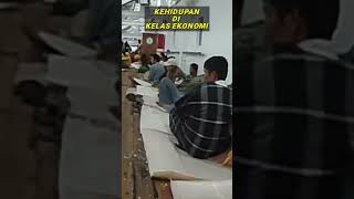 SITUASI KELAS EKONOMI DI KAPAL KM UMSINI