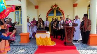 bpak uskup S, NGUTRA & bapak wakil bupati M, SOGALREY bersama ibu di desa BEMUN kec ARSEL 👍🙏