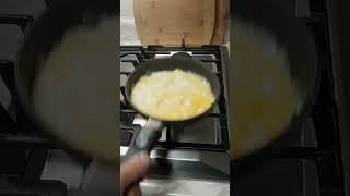 How (NOT) to flip eggs!!! LOL