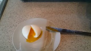 How to make soft-boiled eggs