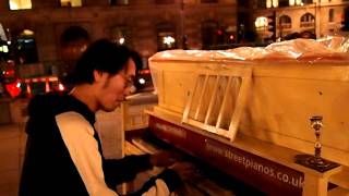 Street Pianos @ London 2011 - The Entertainer by Scott Joplin (take 1)