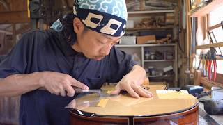 A Japanese craftsman who has dedicated his life to making acoustic guitars. アコースティックギター 製作