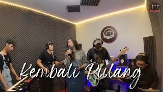 Kembali Pulang - Suara Kayu Feat. Feby Putri | live cover By Andini #part1