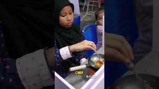 Anak Kecil Memasak Sendiri Di Little Chef Ipoh Night Market