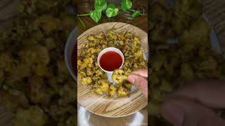 Crispy and Tasty Cauliflower Pakora ||marmeez kitchen #shorts #youtubeshorts