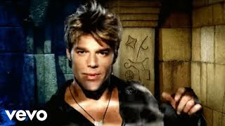 Ricky Martin - She Bangs (Spanish)