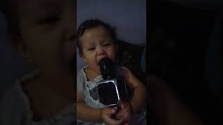 anak bayi mau karaoke