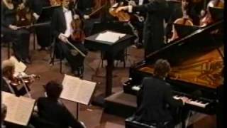 Alexei Sultanov, Rachmaninoff Piano Concerto #2, 1st movement part 2,   1989