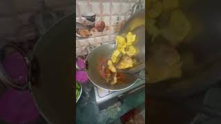 KENCH KOLA ILISH CURRY