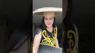 gadis Dayak ketika marah #dayak #dayakkalimantan #kalimantan