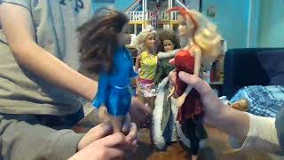 Illegal barbie Heathers: Veronica and Heather Chandler's fight