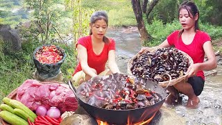 Wow almost River 1000 Shells cook today for yummy with hot chili and fresh vegetable