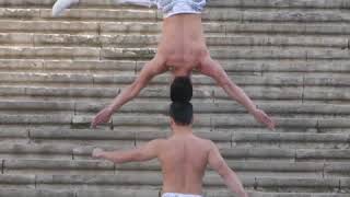 Acrobat Brothers