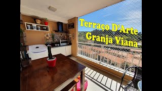 Apartamento recém reformado Granja Viana com varanda gourmet, condomínio com piscina.