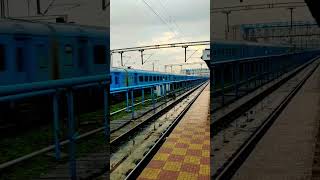 12025 PUNE ⇌ SECUNDERABAD SHATABDI EXPRESS #travel#indianrailways #trend #train #trendingvideo#trend