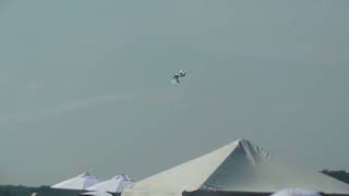 USAF Thunderbirds at the 2022 Dover Airshow: SLOOOW roll down the showline