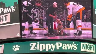 Kopitar’s dog drops puck in opening faceoff 3-11-2023