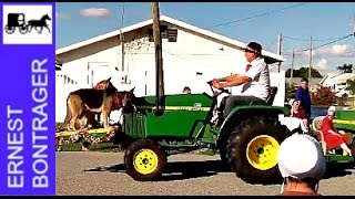 Pinecraft Christmas Parade Highlights and Spectators