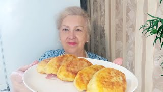 Берем картофель и мясной фарш  и у нас будут нежные картофельные зразы.Пожалуй самый удачный рецепт