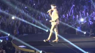 Queen + Adam Lambert - We Will Rock You & We Are The Champions (01 February 2015 Vienna, Austria) HD