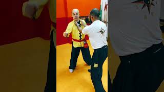 Kung Fu, defesa pessoal incrível contra Agarrão