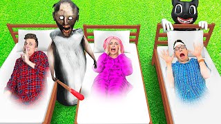 прятки под КРОВАТЯМИ от Бабки GRANNY, Cartoon Cat и ЗООНОМАЛИИ!