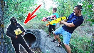 ЧЕРНЫЙ АНОНИМУС принес ВИРУС!!! 6 серия NERF GUN Матвей и папа