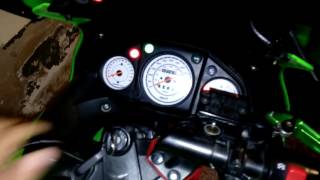 Kawasaki Ninja 250R con escape libre ....